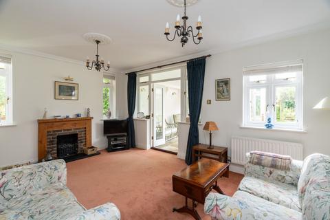 21 Downsview Gardens, Dorking, RH4 2DX