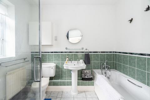 21 Downsview Gardens, Dorking, RH4 2DX