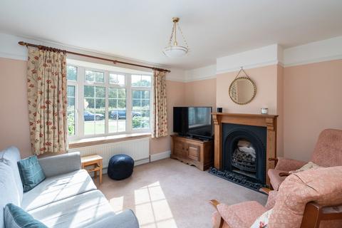 5 Brook Valley, Mid Holmwood, Dorking, RH5 4EZ