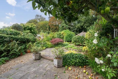 5 Brook Valley, Mid Holmwood, Dorking, RH5 4EZ