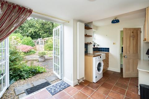 5 Brook Valley, Mid Holmwood, Dorking, RH5 4EZ