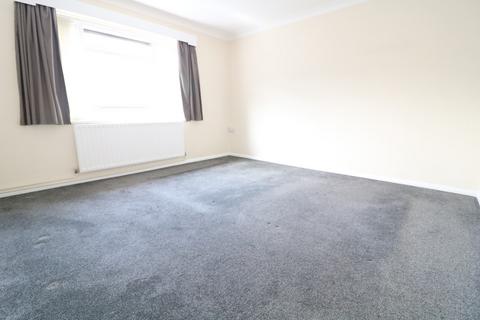 2 bedroom maisonette to rent, Pixham Lane