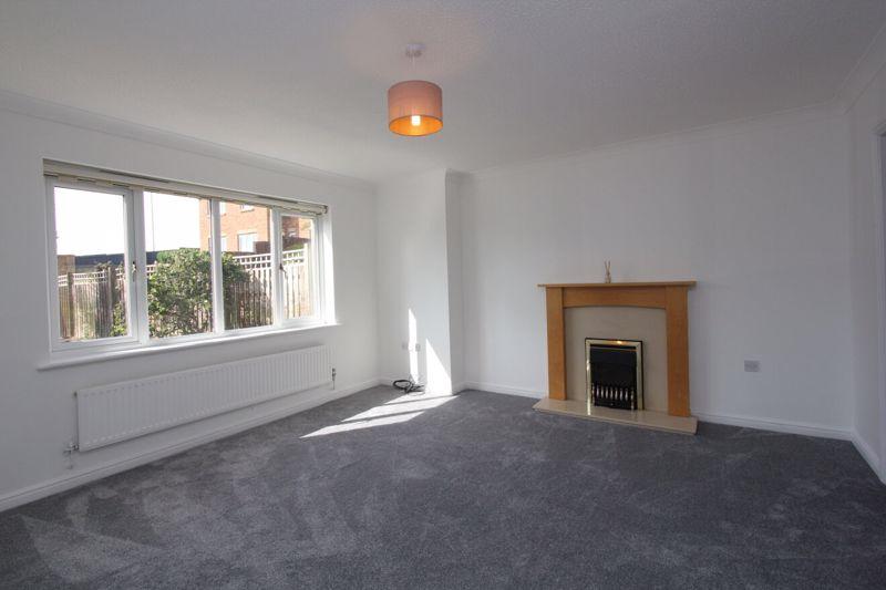 4 Nyth Yr Eos, Rhoose, The Vale of CF62 3LG 6 bed detached
