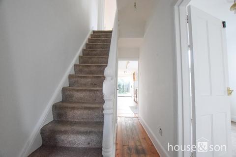 3 bedroom semi-detached house for sale - Holdenhurst Road, Bournemouth, BH8