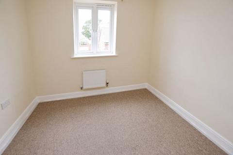 27 Admiral Way, Exeter, EX2 7GA