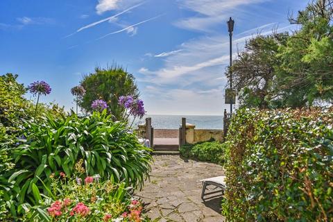 4 bedroom terraced house for sale, Hythe