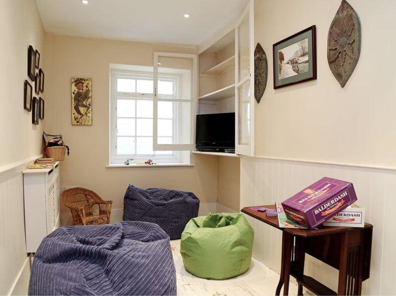 Snug/games room