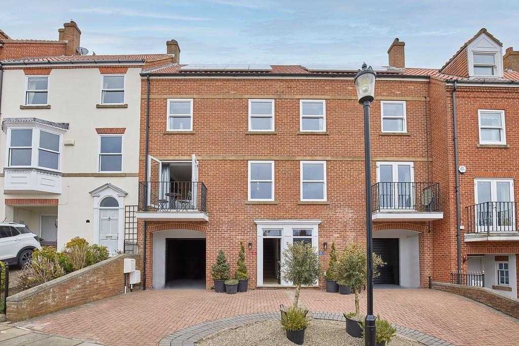 Paradise, Scarborough YO11 3 bed terraced house for sale £450,000