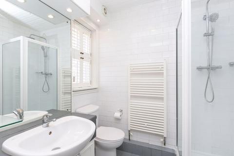 9 Chapter Chambers, London, SW1P 4NR
