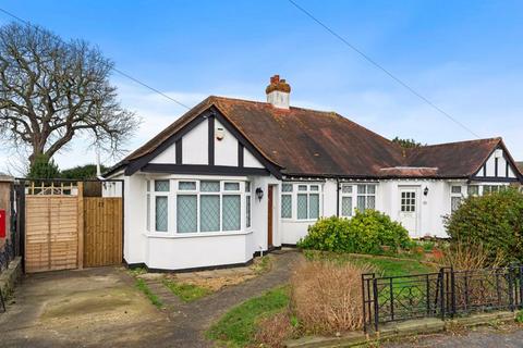 3 bedroom bungalow for sale, Park Hill Close, Carshalton