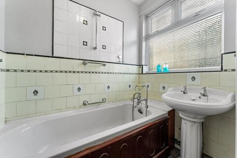 17 Park Hill Close, Carshalton, SM5 3QW
