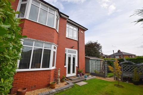 4 bedroom semi-detached house for sale - Parr Fold Avenue, Worsley M28 7HD
