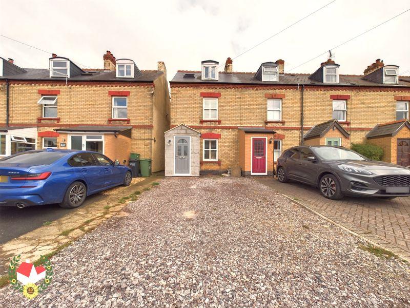 Gloucester Road, Stonehouse 3 bed end of terrace house for sale £285,000