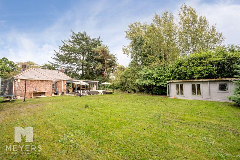 Grange Road, St Leonards, Ringwood, BH24 3 bed detached house for sale