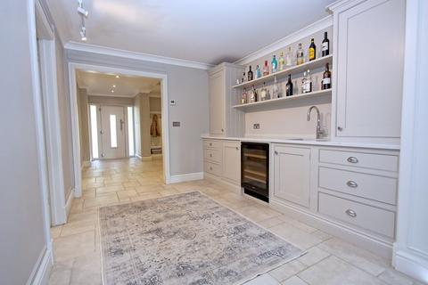 1 Highfield, Chalfont St Giles, HP8 4HA