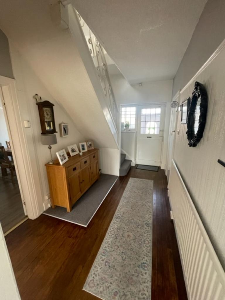 255 bromford road hallway