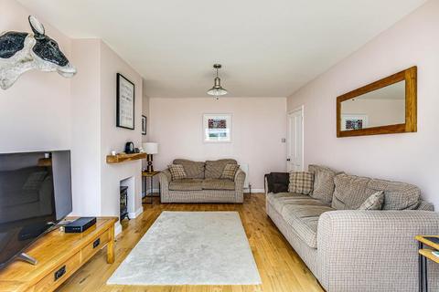 31 Foxearth Road, South Croydon, CR2 8EL