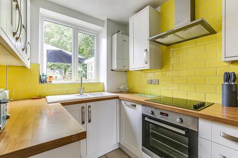 31 Foxearth Road, South Croydon, CR2 8EL
