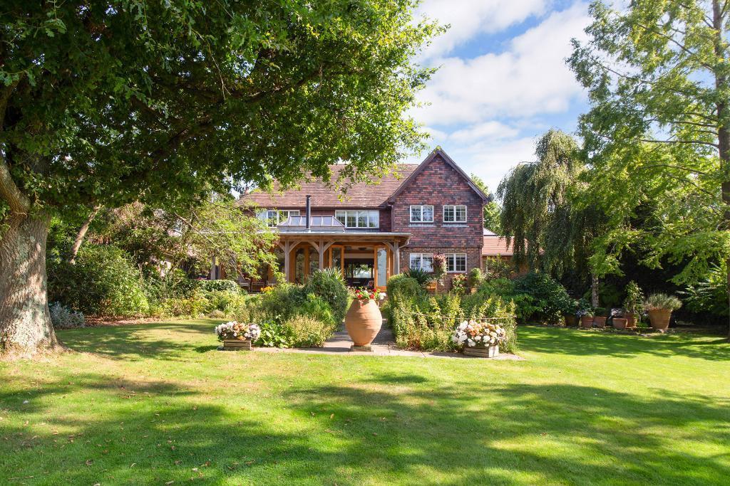 Rye Road, Hawkhurst, Kent, TN18 5DW 4 bed detached house for sale £1,395,000