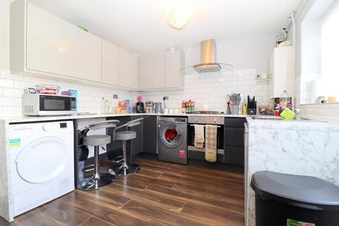 3 bedroom terraced house for sale, Brickly Road, Tophill, Luton, Bedfordshire, LU4 9EF
