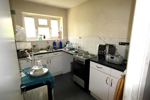 1 bedroom flat for sale, Broxburn Drive, South Ockendon, Essex