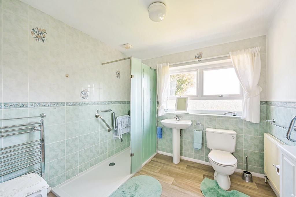 En-Suite/Bedroom 4