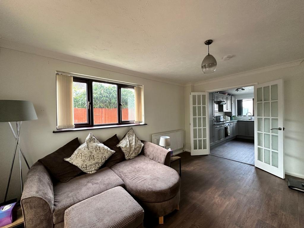 West Lea Court, Deal, Kent, CT14 2 bed semidetached house for sale £