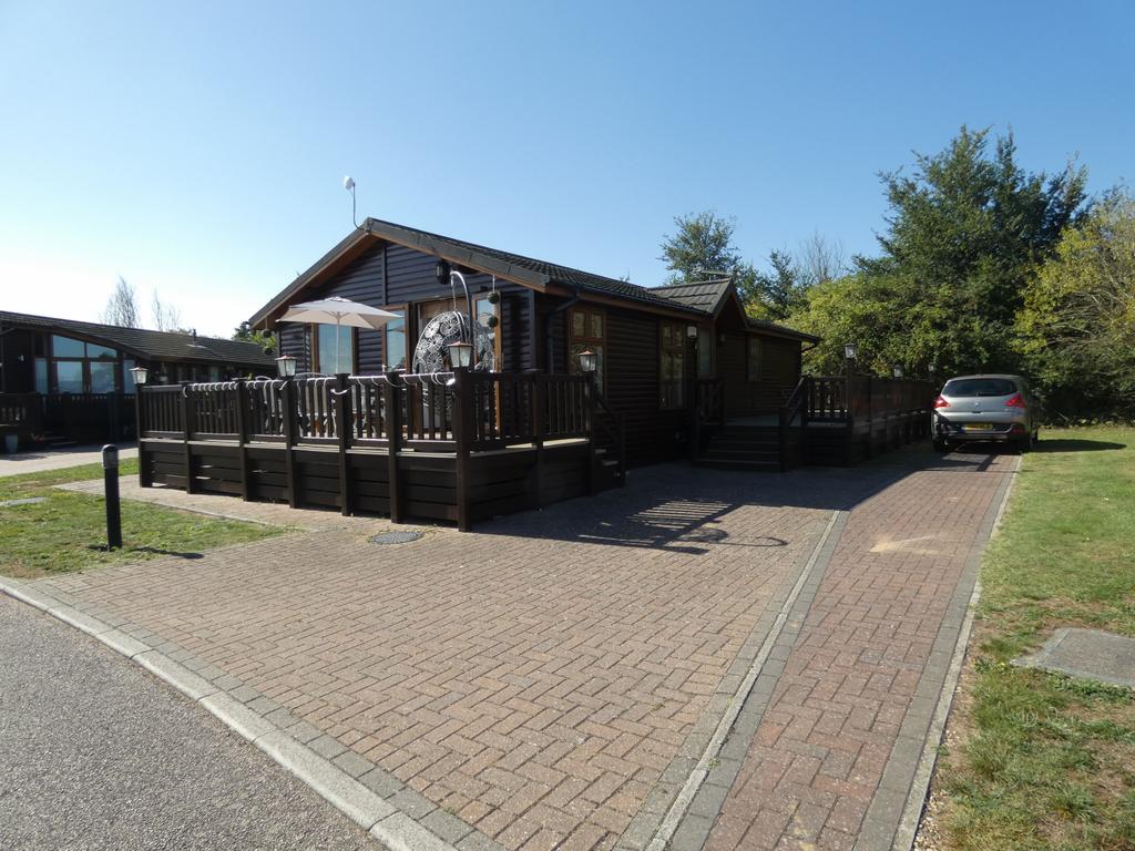 2 bed lodge for sale