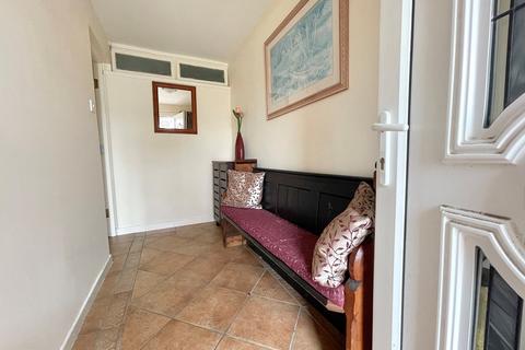 12 Beechwood Drive, Formby, Liverpool, L37 2DG