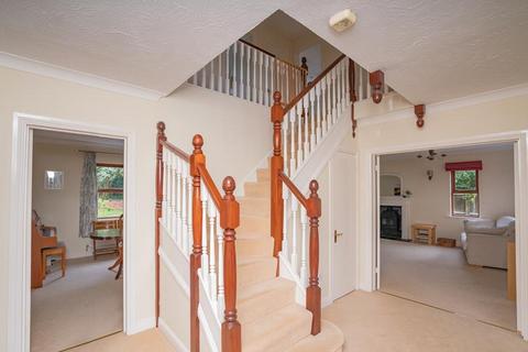 5 bedroom detached house for sale, The Crescent, Upper Welland, Malvern, WR14 4JG