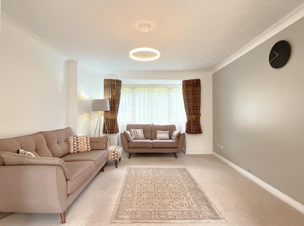 Chadwick Crescent, Oxford Park Dewsbury 4 bed detached house for sale
