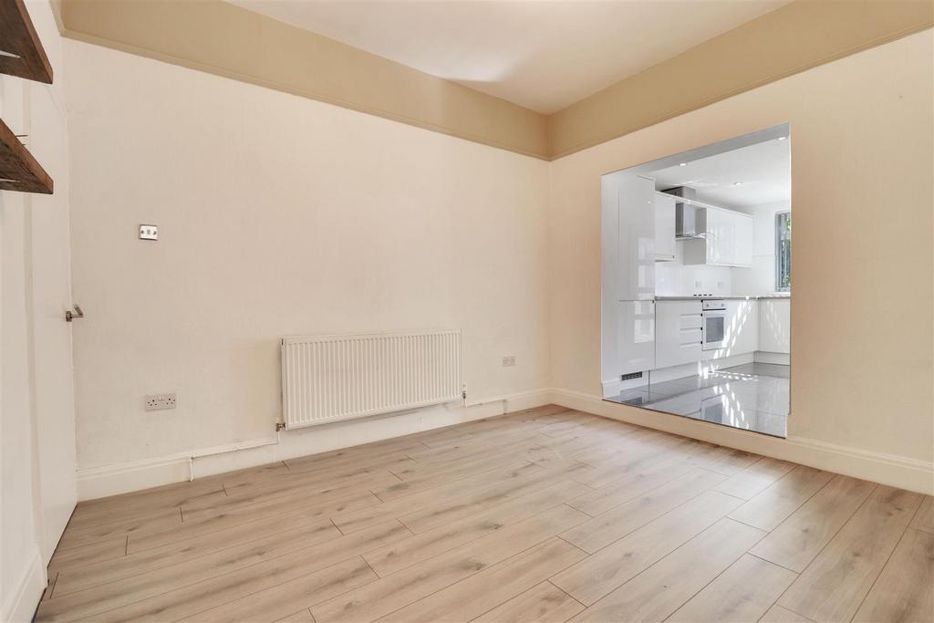 Tower Hill, Hessle 2 bed terraced house £175,000