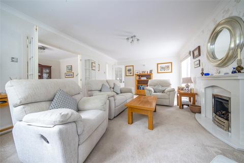 3 bedroom detached bungalow for sale, Hill Top Gardens, Tingley, Wakefield, West Yorkshire