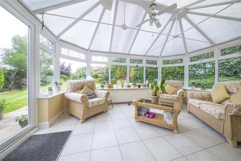 3 bedroom detached bungalow for sale, Hill Top Gardens, Tingley, Wakefield, West Yorkshire