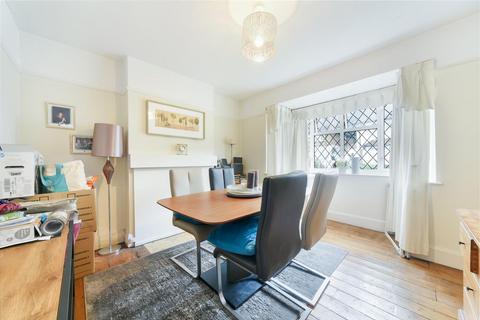 23 Horsley Close, Epsom, KT19 8HB