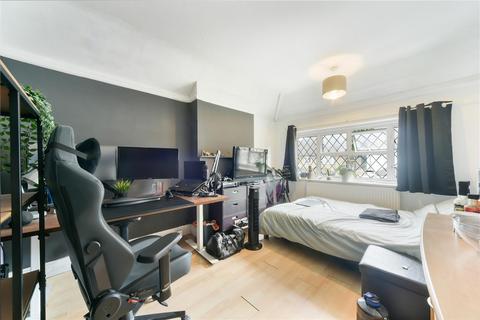 23 Horsley Close, Epsom, KT19 8HB