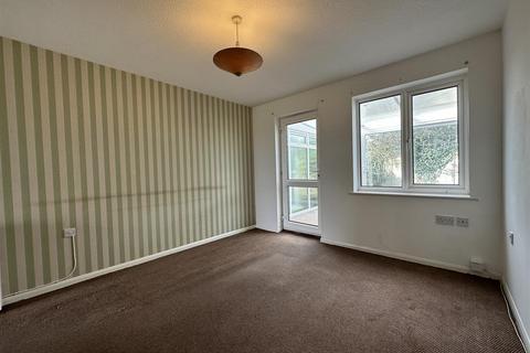 32 Hicks Close, Probus, Truro, TR2 4NE
