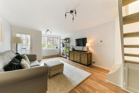 31 Stevens Close, Epsom, KT17 4RG