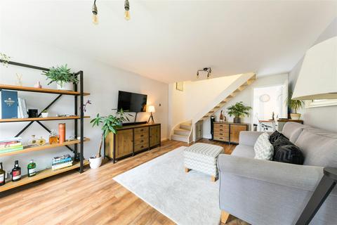 31 Stevens Close, Epsom, KT17 4RG