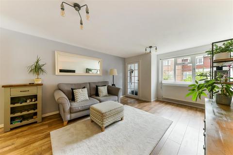 31 Stevens Close, Epsom, KT17 4RG