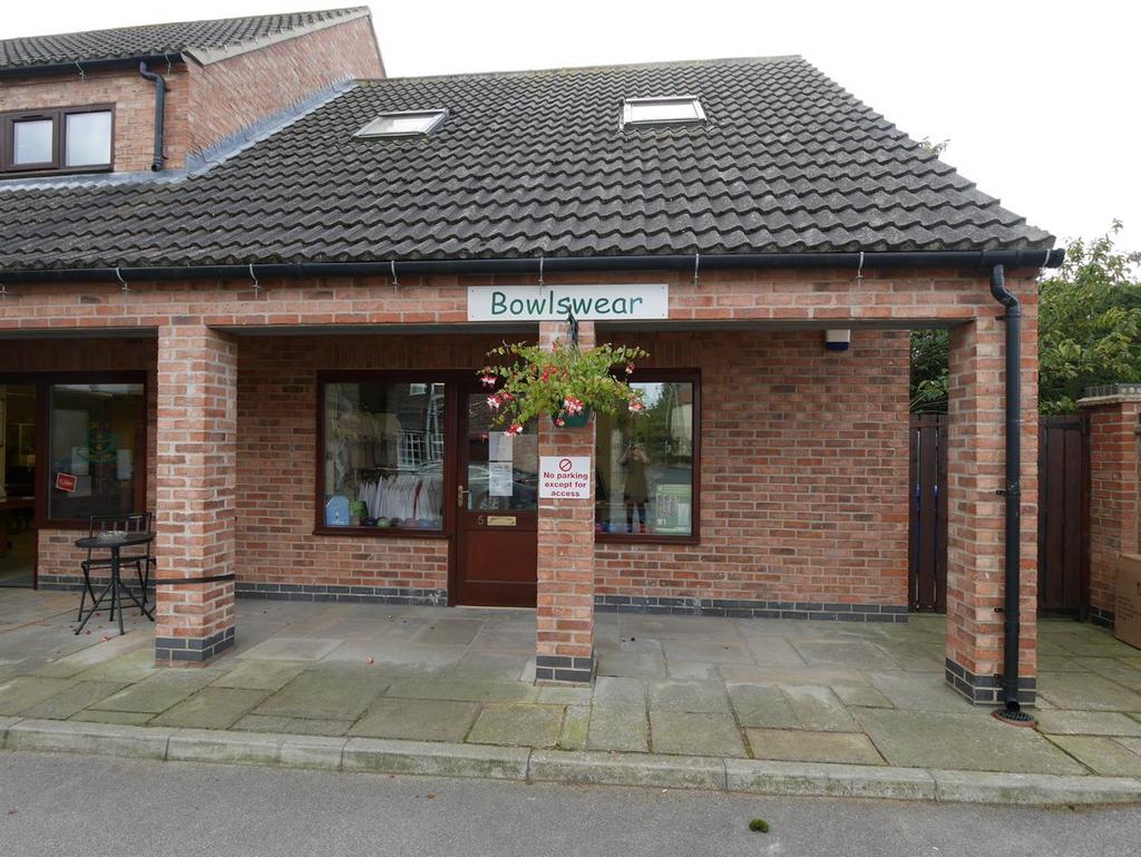 5 Village Courtyard Holme upon Spalding Moor Property £300 pcm (£69 pw)