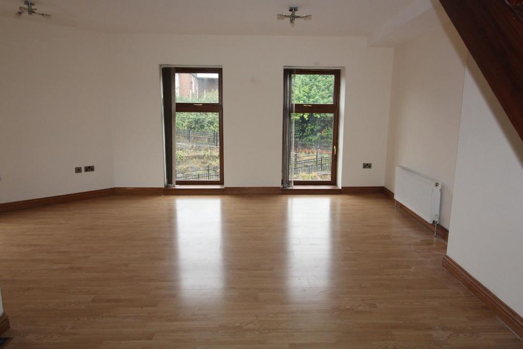 Lower Wortley Road, Wortley, Leeds... 1 bed flat £650 pcm (£150 pw)