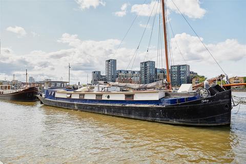 3 bedroom houseboat for sale, Plantation Wharf Quay, Battersea, SW11