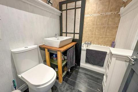 26 Aire View, Silsden, Keighley, BD20 0AN