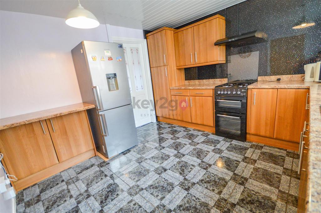 Badger Road, Sheffield, S13 3 bed terraced house £110,000
