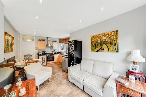 2 bedroom apartment for sale - Mattison Road, London N4