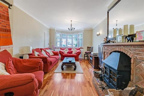 4 bedroom semi-detached house for sale - Dale View Crescent, London E4