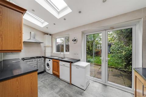 38 Sewardstone Road, London, E4 7JW