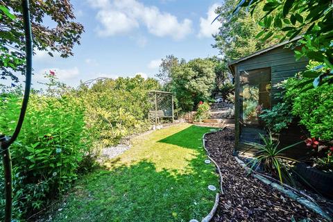 40 Mansfield Hill, London, E4 7JT