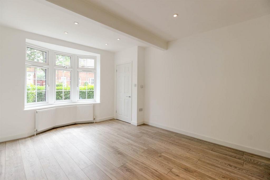 Manor Farm Drive, London E4 2 bed end of terrace house - £450,000